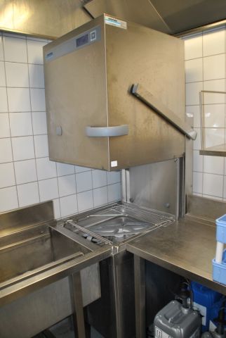 349248-1 Huge dishwasher Winterhalter PT-M