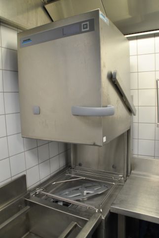 349248-4 Huge dishwasher Winterhalter PT-M