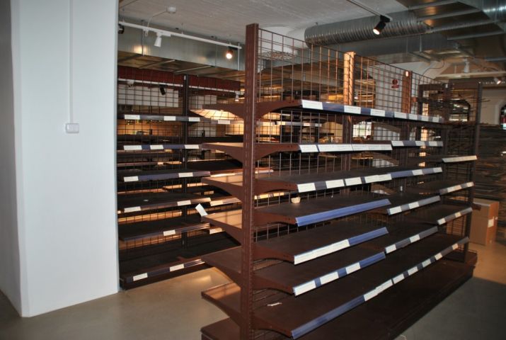 349313-9 Komplett stor butiksinredning för livsmedel