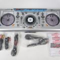 425624-2 DJ MIXER WITH DUAL CD PLAYER AND SCRATCH PAD