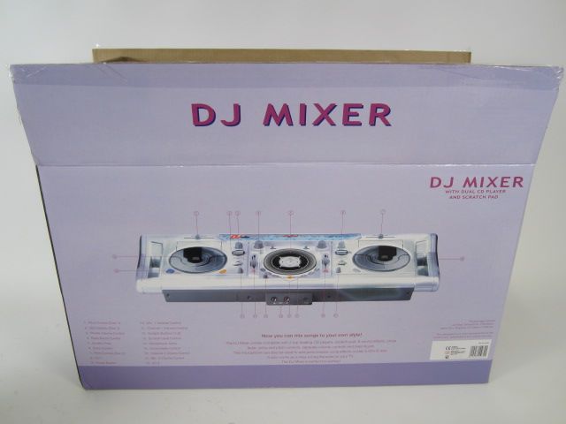 425624-6 DJ MIXER WITH DUAL CD PLAYER AND SCRATCH PAD