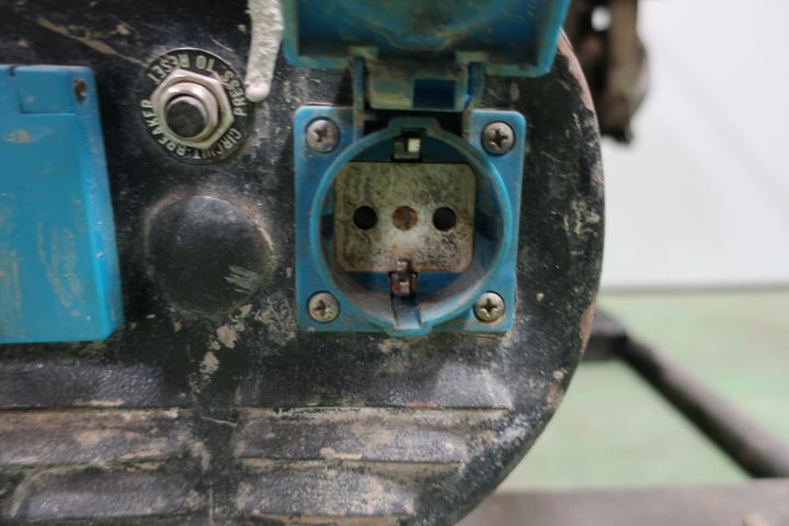 421407-4 Petrol generator Mecc Alte S16W-90/B (Not working)