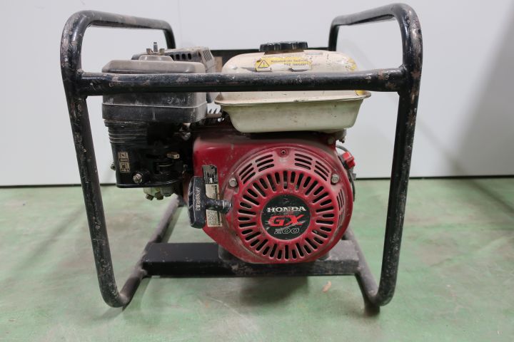 421407-10 Petrol generator Mecc Alte S16W-90/B (Not working)