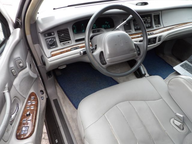 413310-17 Lincoln Town Car 4.6 Limousine -97 (Polski-reg)