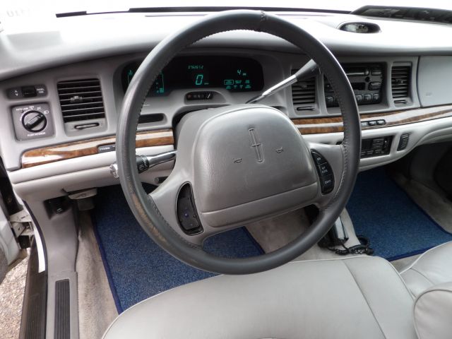 413310-19 Lincoln Town Car 4.6 Limousine -97 (Polski-reg)