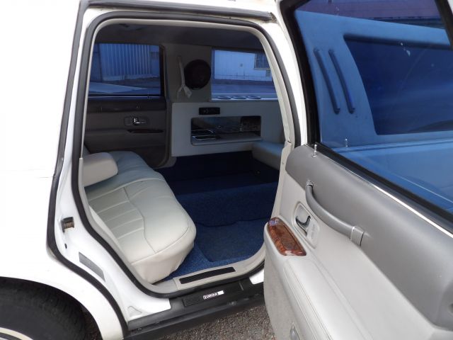 413310-22 Lincoln Town Car 4.6 Limousine -97 (Polski-reg)