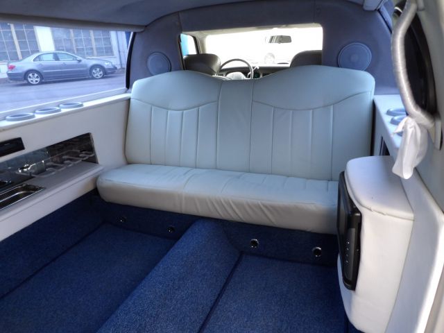 413310-24 Lincoln Town Car 4.6 Limousine -97 (Polski-reg)