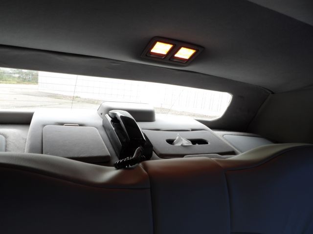 413310-27 Lincoln Town Car 4.6 Limousine -97 (Polski-reg)