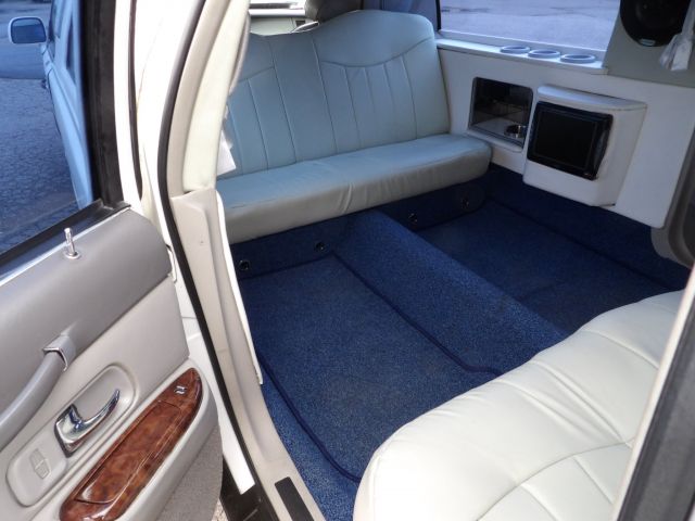 413310-38 Lincoln Town Car 4.6 Limousine -97 (Polski-reg)