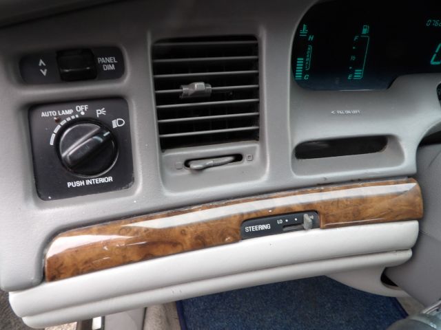 413310-41 Lincoln Town Car 4.6 Limousine -97 (Polski-reg)