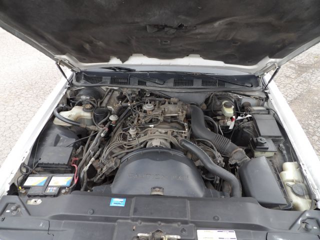 413310-48 Lincoln Town Car 4.6 Limousine -97 (Polski-reg)