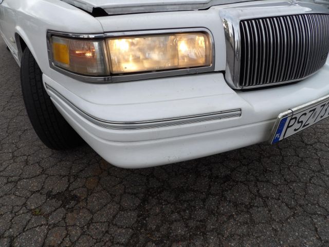 413310-54 Lincoln Town Car 4.6 Limousine -97 (Polski-reg)