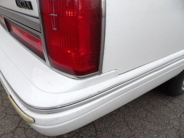 413310-59 Lincoln Town Car 4.6 Limousine -97 (Polski-reg)