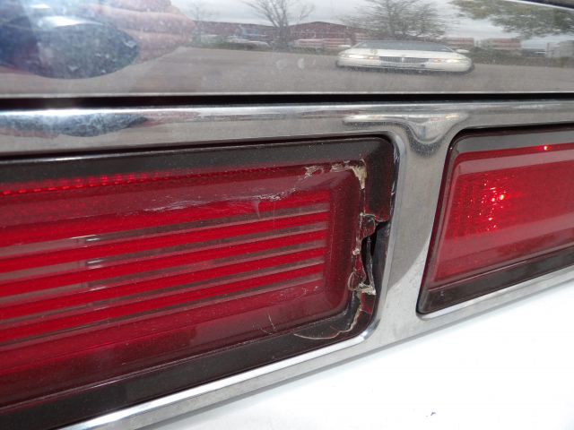 413310-76 Lincoln Town Car 4.6 Limousine -97 (Polski-reg)