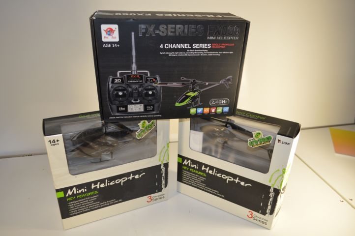 424635-1 3 pieces. helicopters. + Silverlit Classic Trainer. Unused.:. Free Shipping in DK + SE