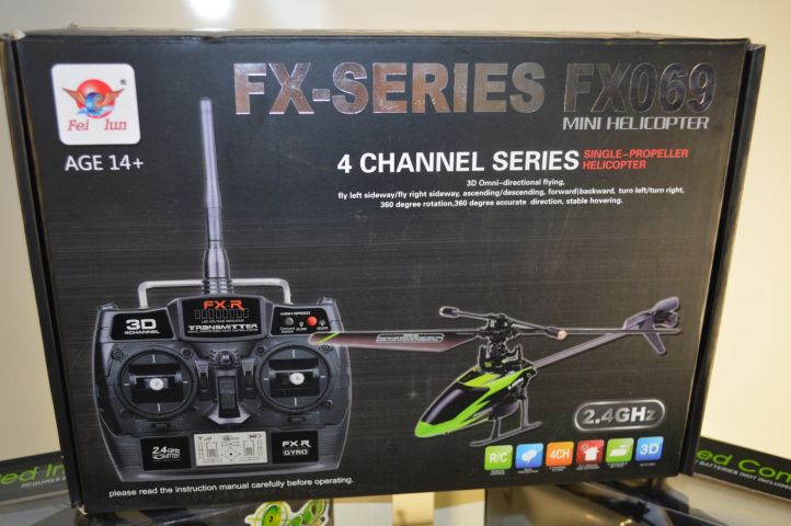 424635-2 3 pieces. helicopters. + Silverlit Classic Trainer. Unused.:. Free Shipping in DK + SE