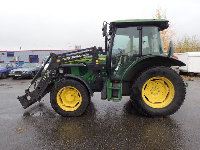 402752-8 JOHN DEERE 5620 Reg: UKU058