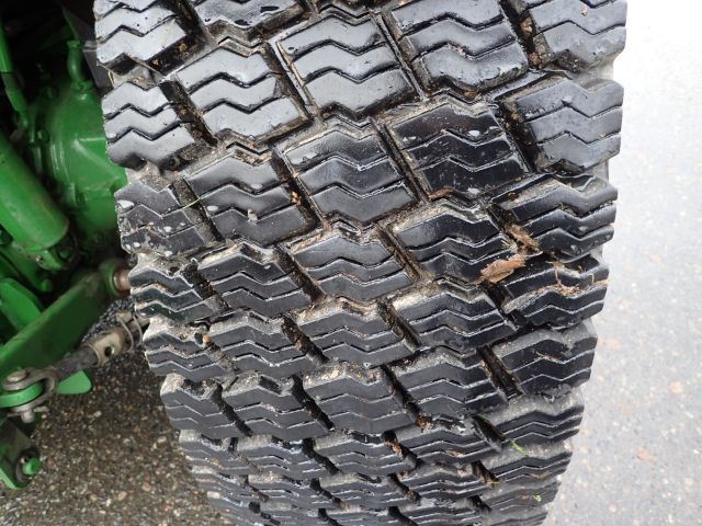 402752-14 JOHN DEERE 5620 Reg: UKU058