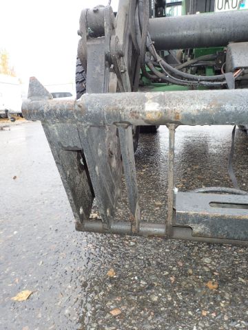 402752-19 JOHN DEERE 5620 Reg: UKU058