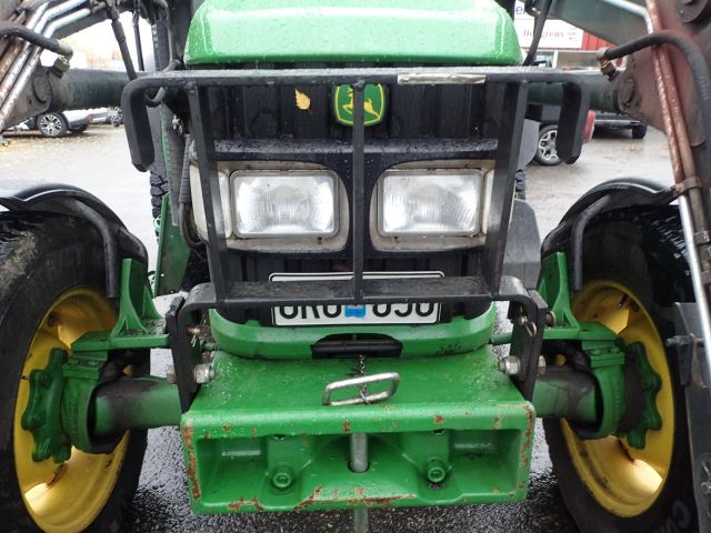 402752-26 JOHN DEERE 5620 Reg: UKU058