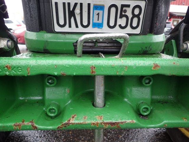 402752-27 JOHN DEERE 5620 Reg: UKU058