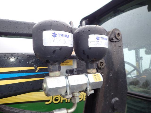 402752-31 JOHN DEERE 5620 Reg: UKU058