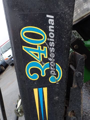 402752-30 JOHN DEERE 5620 Reg: UKU058