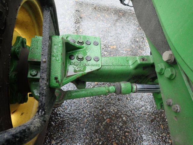 402752-33 JOHN DEERE 5620 Reg: UKU058