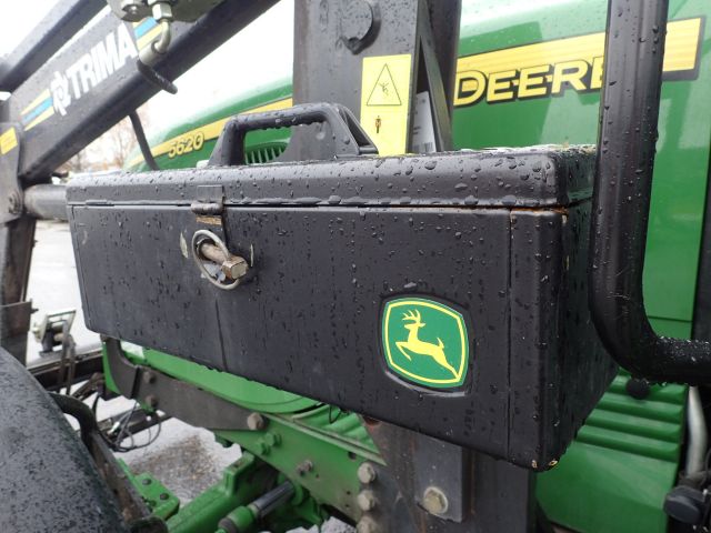 402752-38 JOHN DEERE 5620 Reg: UKU058