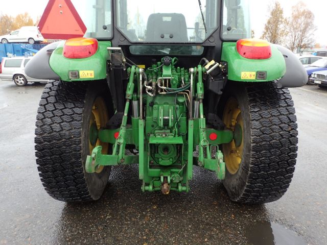 402752-39 JOHN DEERE 5620 Reg: UKU058
