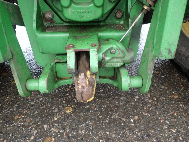 402752-42 JOHN DEERE 5620 Reg: UKU058