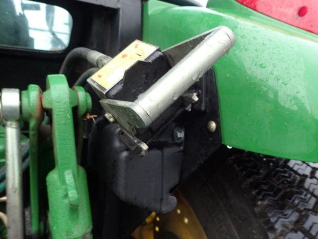 402752-48 JOHN DEERE 5620 Reg: UKU058