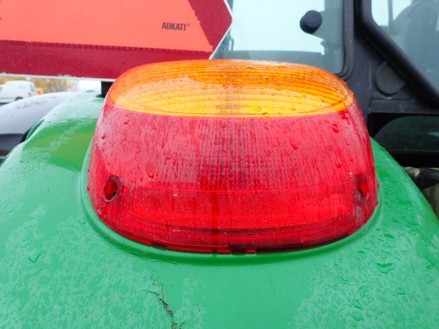 402752-51 JOHN DEERE 5620 Reg: UKU058