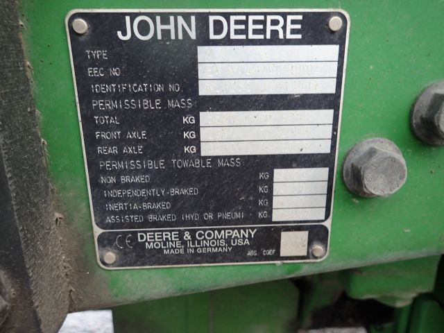 402752-63 JOHN DEERE 5620 Reg: UKU058