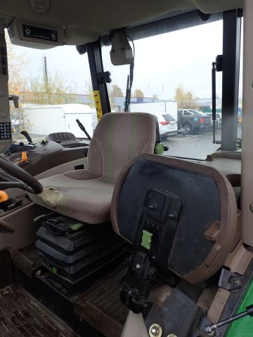 402752-68 JOHN DEERE 5620 Reg: UKU058