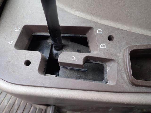 402752-77 JOHN DEERE 5620 Reg: UKU058