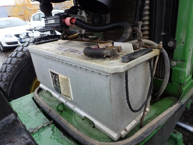 402752-94 JOHN DEERE 5620 Reg: UKU058