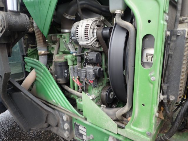 402752-96 JOHN DEERE 5620 Reg: UKU058
