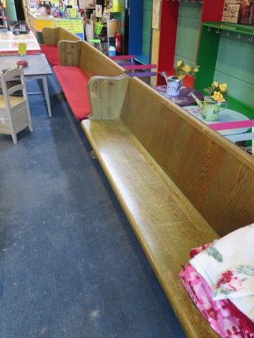 344735-2 3 st. Kyrkbänkar