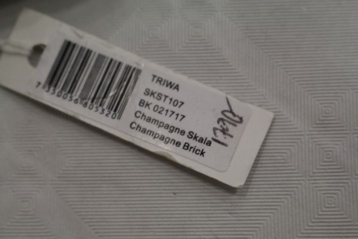 424374-4 Klocka Triwa, Skala, Inklusive frakt