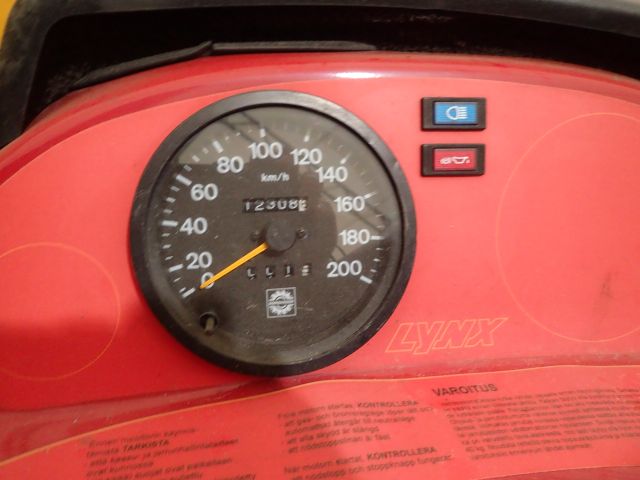 402765-16 Lynx 5900 Reg: GSJ669