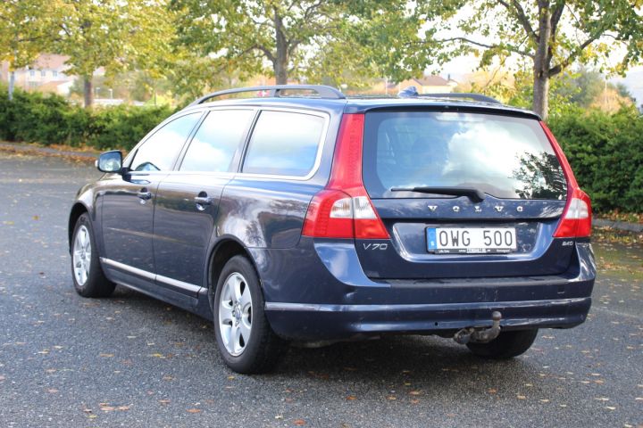 427262-5 Volvo V70 II 2.4D Momentum Automat -2010 (175hk, 27153 mil)