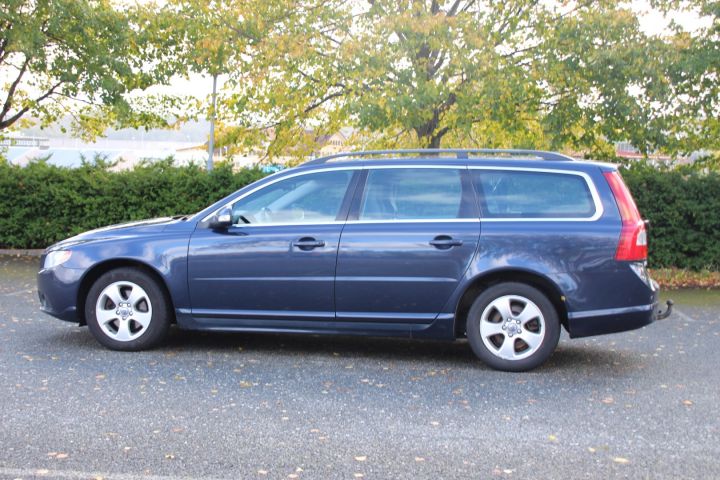 427262-6 Volvo V70 II 2.4D Momentum Automat -2010 (175hk, 27153 mil)