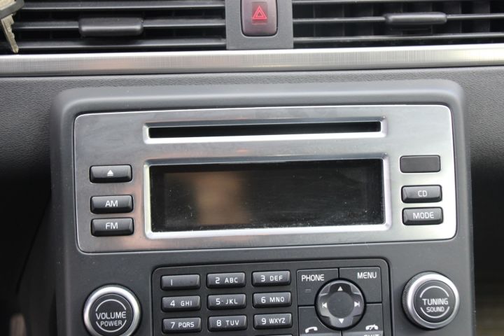 427262-13 Volvo V70 II 2.4D Momentum Automat -2010 (175hk, 27153 mil)