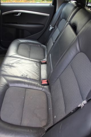 427262-17 Volvo V70 II 2.4D Momentum Automat -2010 (175hk, 27153 mil)