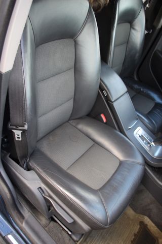 427262-25 Volvo V70 II 2.4D Momentum Automat -2010 (175hk, 27153 mil)