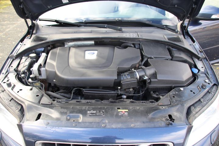 427262-42 Volvo V70 II 2.4D Momentum Automat -2010 (175hk, 27153 mil)
