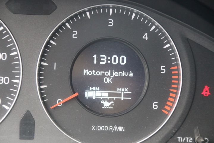 427262-43 Volvo V70 II 2.4D Momentum Automat -2010 (175hk, 27153 mil)