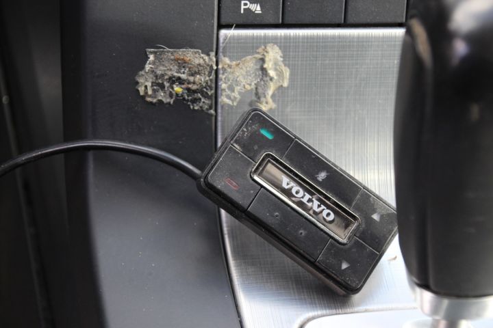 427262-45 Volvo V70 II 2.4D Momentum Automat -2010 (175hk, 27153 mil)