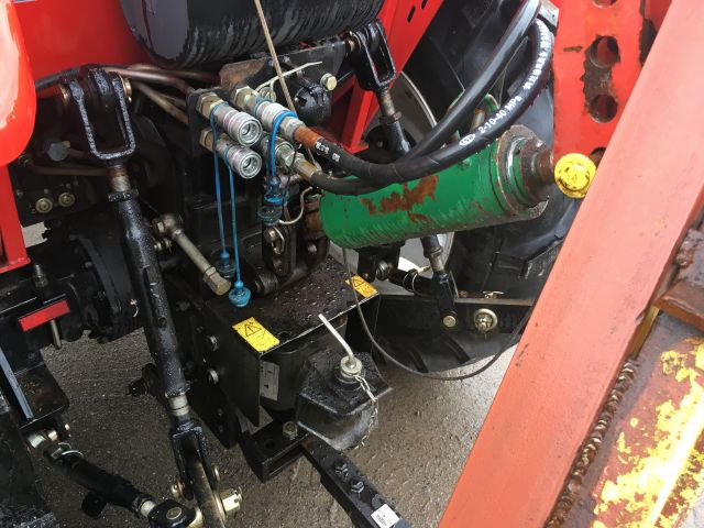 427412-7 Traktor Futon 4x4